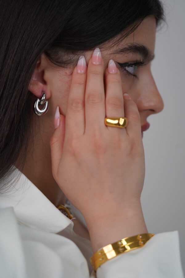Trendy Earrings - Image 3