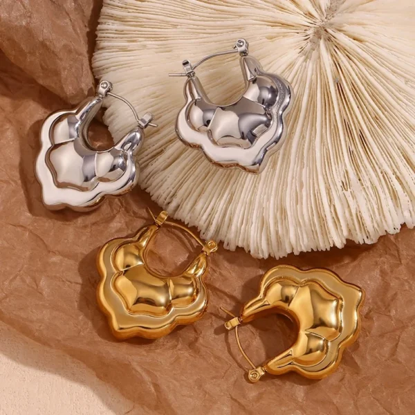 Summer V Earrings - Image 2