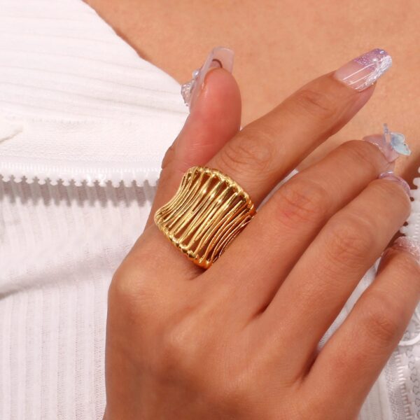 Gold Cage Ring - Image 5