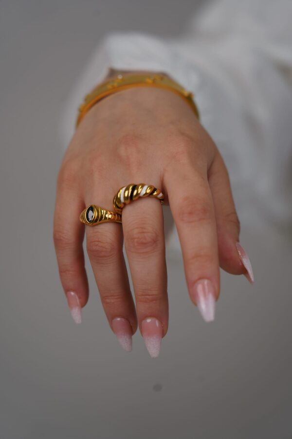 Onyx Twist Ring