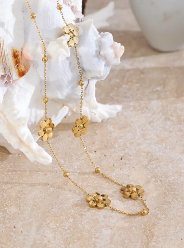 Floral Delight Necklace - Image 4