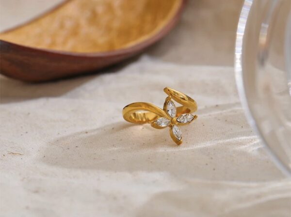 Floral Blaze Ring - Image 3
