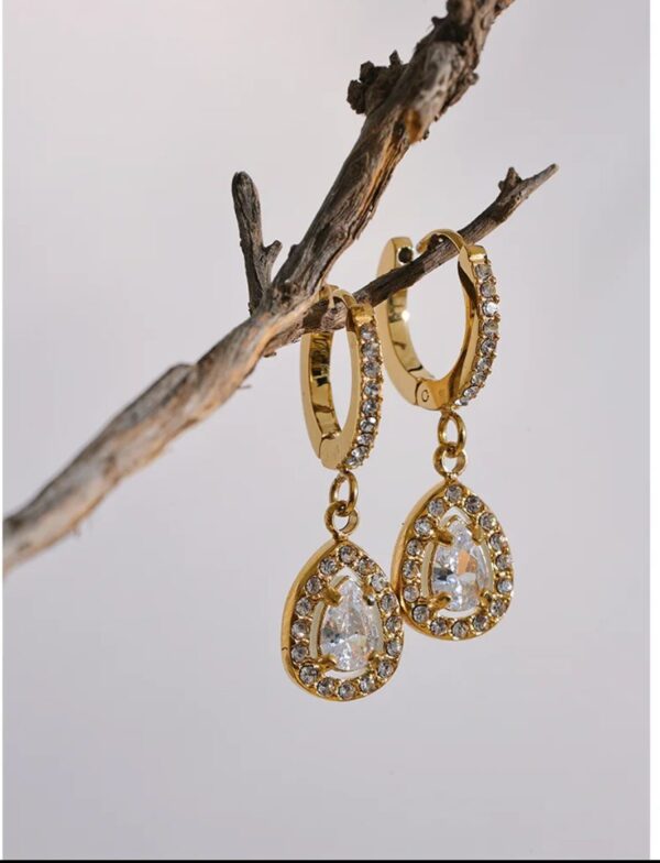 Teardrop Elegance Earrings - Image 4