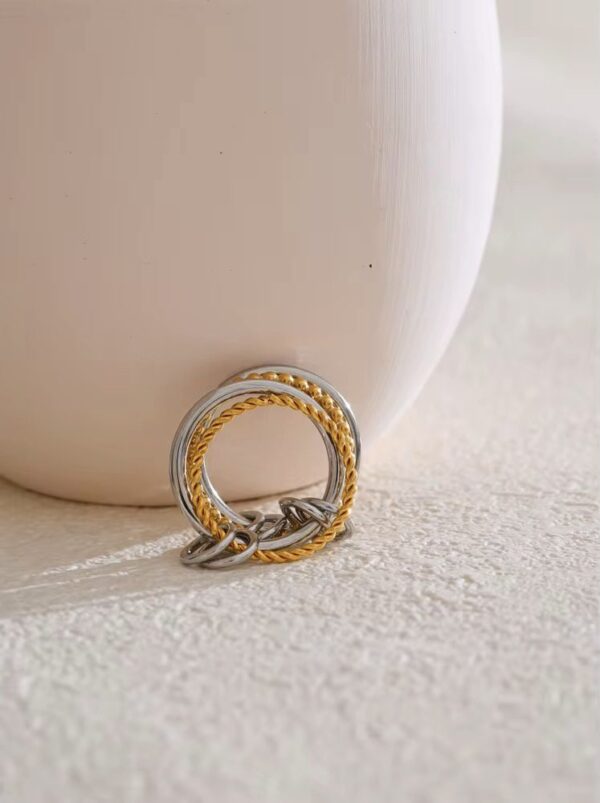 Maria's Rings - Image 3